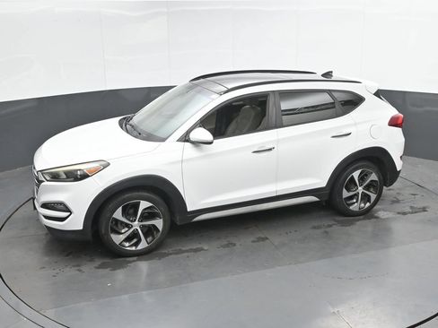 Used 2017 Hyundai Tucson Limited w/ Limited Ultimate Package 03 AWD/4WD image 28