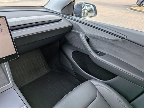 Used 2026 Tesla Model Y Long Range image 15