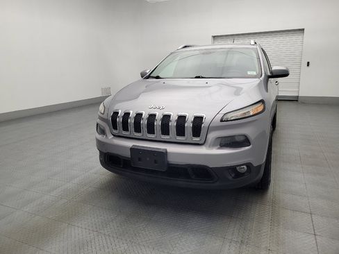 Used 2014 Jeep Cherokee Latitude w/ Cold Weather Group AWD/4WD image 15