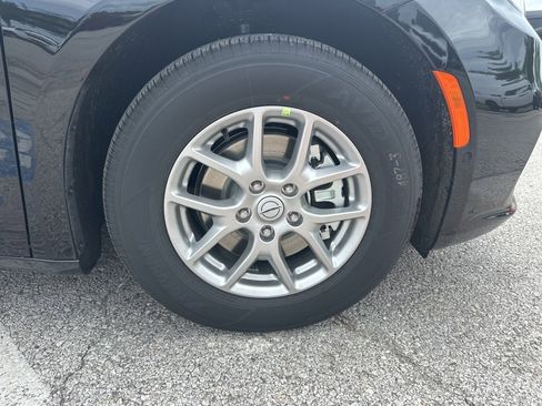 New 2025 Chrysler Pacifica Select w/ Uconnect Theater Family Group image 43