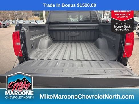 Used 2022 Chevrolet Colorado LT w/ LT Convenience Package image 7