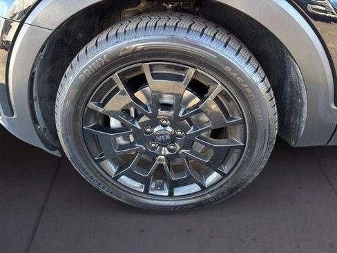 Used 2021 Kia Telluride EX w/ EX Premium Package image 9