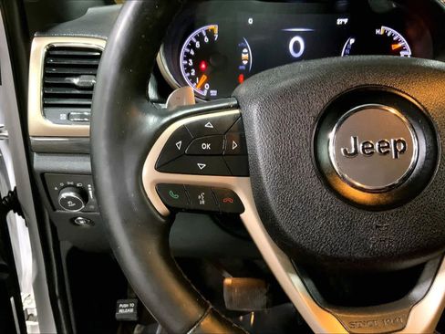 Used 2016 Jeep Grand Cherokee Laredo 75th Anniversary image 23