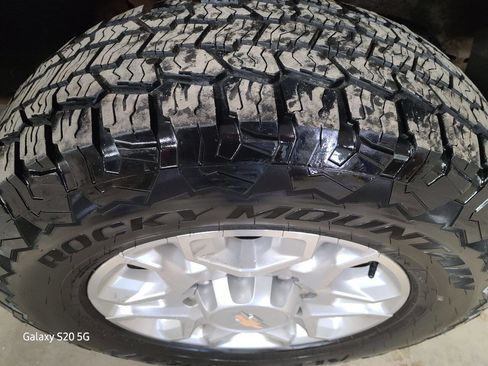 Used 2021 Chevrolet Silverado 2500 LT w/ Fleet Comfort Package image 12