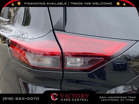 Used 2026 Nissan Rogue SV image 9