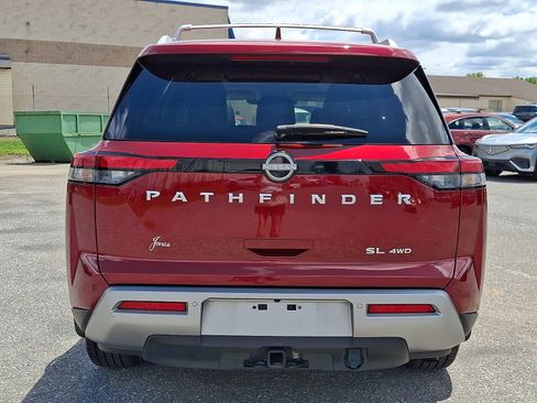 Used 2024 Nissan Pathfinder SL w/ SL Premium Package AWD/4WD image 5