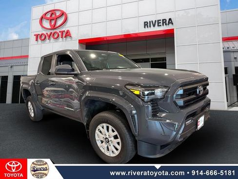 Certified 2024 Toyota Tacoma SR5 AWD/4WD image 7