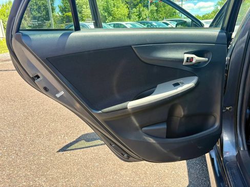 Used 2012 Toyota Corolla S FWD image 11