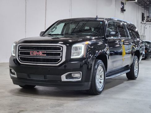 Used 2018 GMC Yukon XL SLT image 4