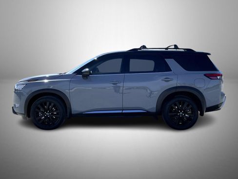 Used 2023 Nissan Pathfinder Platinum image 8