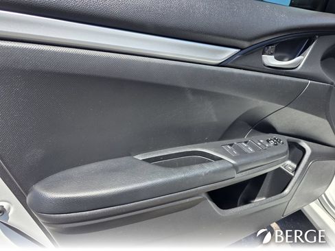 Used 2020 Honda Civic Sport image 12