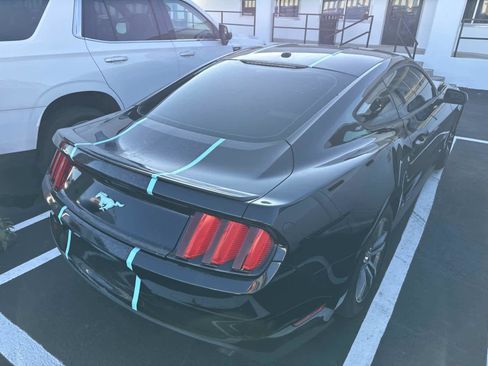 Used 2016 Ford Mustang Premium image 2