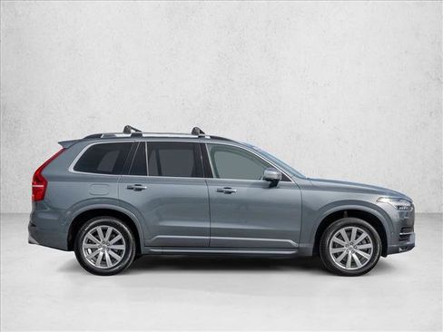 Used 2018 Volvo XC90 T5 Momentum w/ Convenience Package image 4