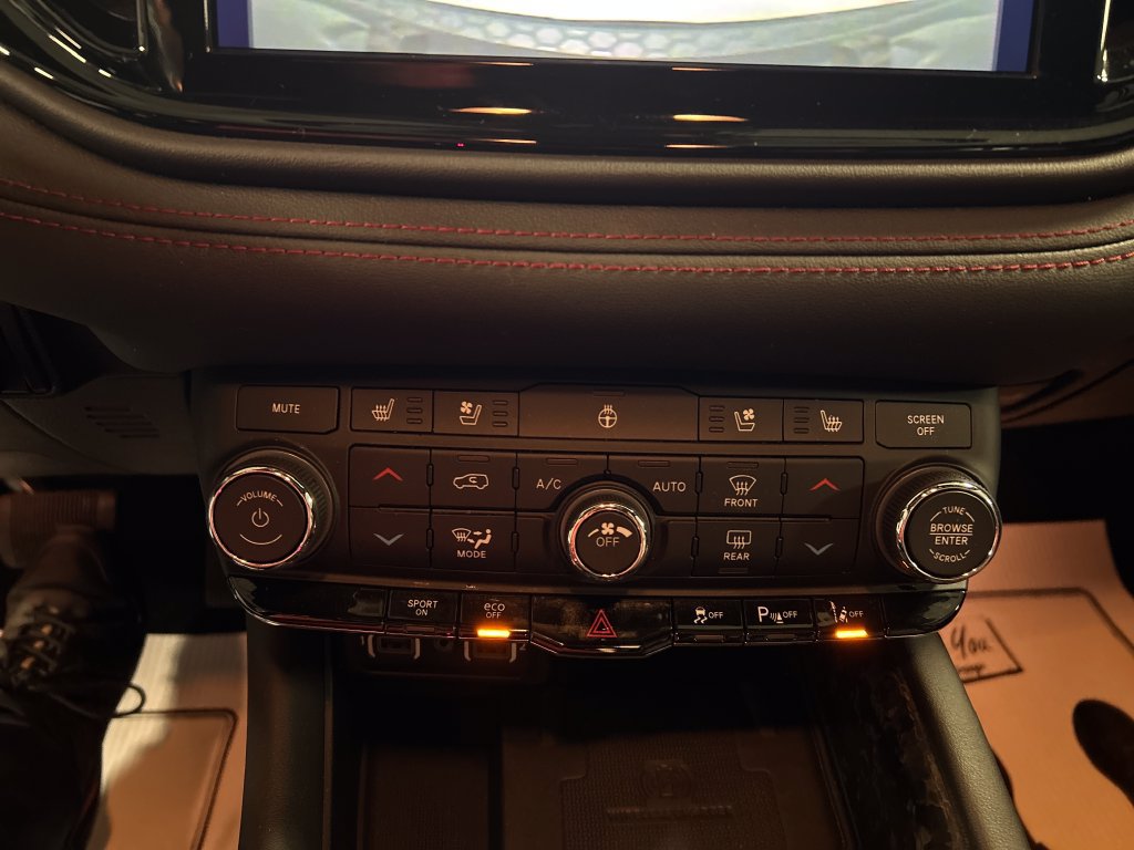 Used 2024 Dodge Durango R/T AWD/4WD image 19