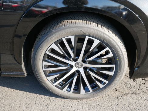 New 2026 Lexus RZ 450e AWD image 8