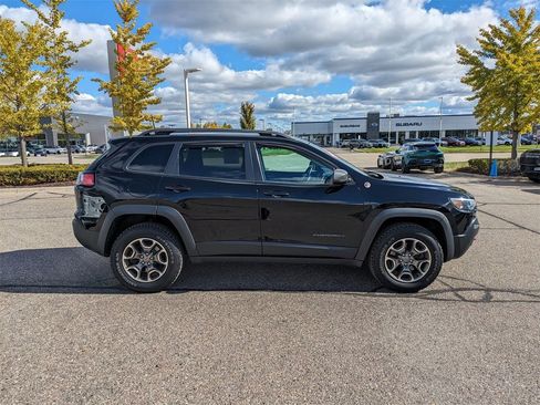 Certified 2020 Jeep Cherokee Trailhawk w/ Cold Weather Group image 5