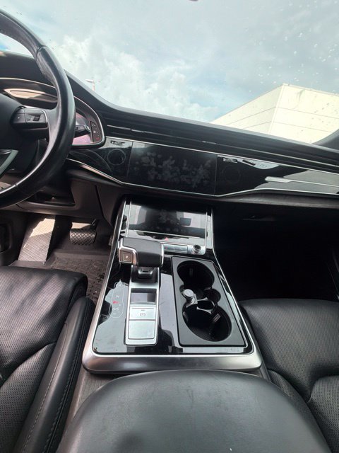 Used 2020 Audi Q8 Prestige w/ Prestige Package AWD/4WD image 10