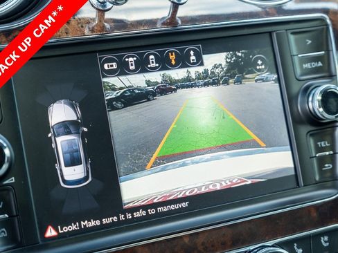 Used 2018 Bentley Bentayga Activity image 9