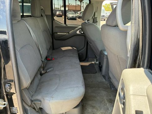 Used 2017 Nissan Frontier SV AWD/4WD image 19