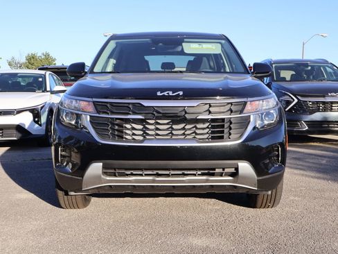 New 2026 Kia Seltos LX image 2