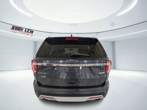 Used 2017 Ford Explorer Limited image 4