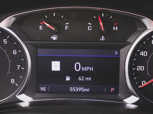 Used 2021 Chevrolet Equinox LT FWD image 9