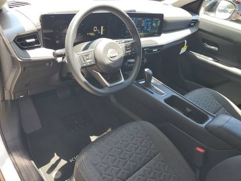 Used 2026 Nissan Kicks SV FWD image 22