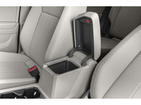 Certified 2022 Volkswagen Tiguan SE R-Line FWD image 10