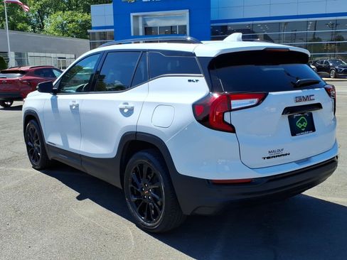 Certified 2023 GMC Terrain SLT w/ Elevation Edition FWD image 4