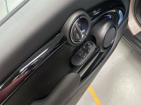 Certified 2024 MINI Cooper S FWD image 19