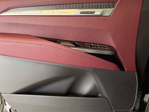 New 2026 Cadillac Escalade ESV Luxury AWD/4WD image 20