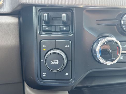 New 2026 Ford F250 Platinum w/ Platinum Plus Package AWD/4WD image 7