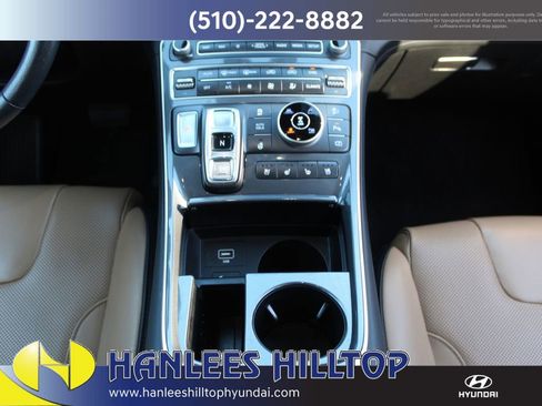 Used 2022 Hyundai Santa Fe Calligraphy image 21