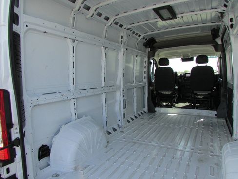 Used 2026 RAM ProMaster 2500 w/ Convenience Group FWD image 29