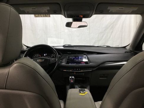 Used 2019 Cadillac XT4 Luxury w/ Cold Weather Package AWD/4WD image 27