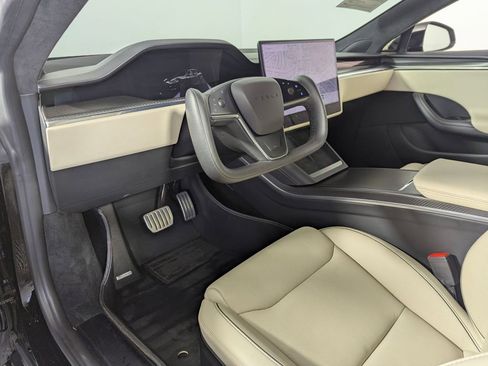 Used 2022 Tesla Model S Plaid image 28