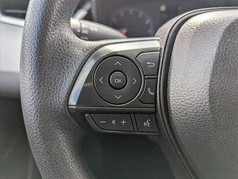 Used 2025 Toyota Corolla LE FWD image 13