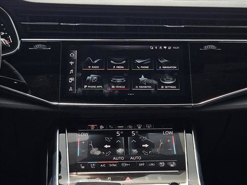 Used 2023 Audi RS Q8 AWD/4WD image 20