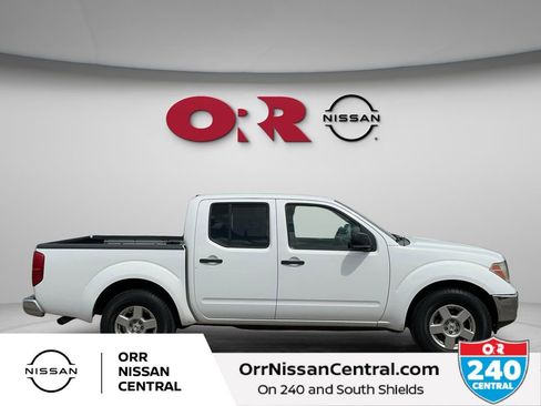 Used 2008 Nissan Frontier SE w/ SE Value Truck Pkg image 4