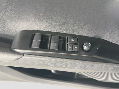 Used 2026 Toyota Camry SE FWD image 15