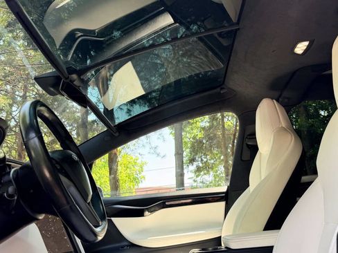 Used 2019 Tesla Model X 75D AWD/4WD image 37