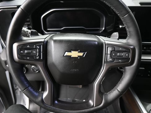 Used 2023 Chevrolet Silverado 1500 High Country w/ High Country Premium Package AWD/4WD image 14