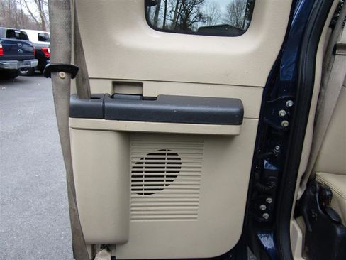 Used 2010 Ford F350 Lariat image 29