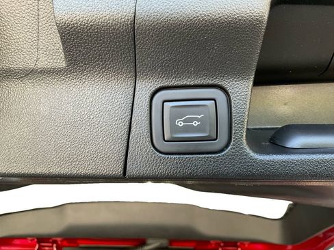 Used 2023 GMC Acadia SLE w/ Driver Convenience Package AWD/4WD image 31