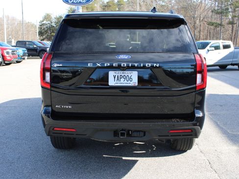 Used 2025 Ford Expedition Active image 7