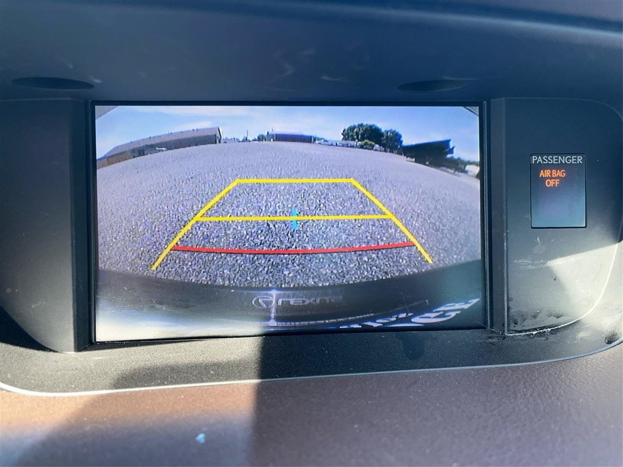 Used 2016 Lexus ES 350 w/ Luxury Package w/Wood Trim FWD image 18