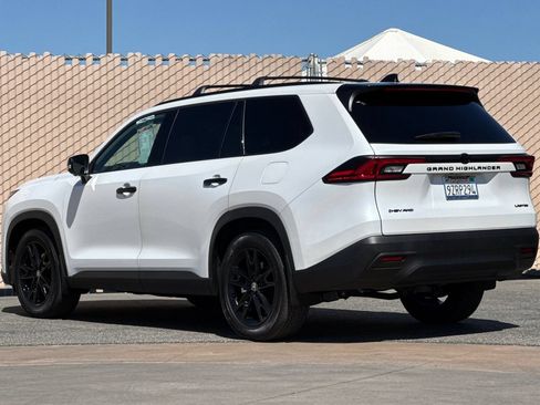 Used 2026 Toyota Grand Highlander AWD Hybrid image 6