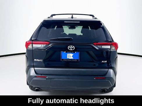 Used 2022 Toyota RAV4 XLE Premium FWD image 6