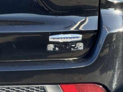 Used 2022 Jeep Compass Latitude image 6