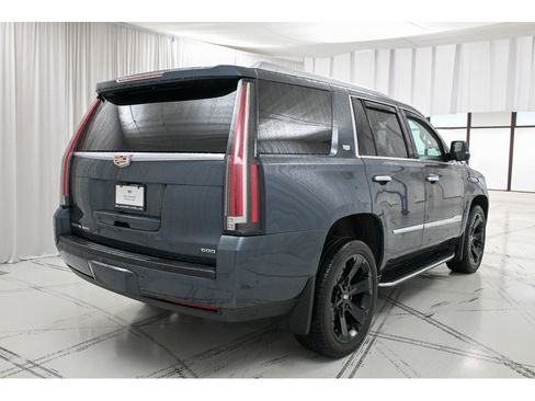 Used 2020 Cadillac Escalade Luxury image 7
